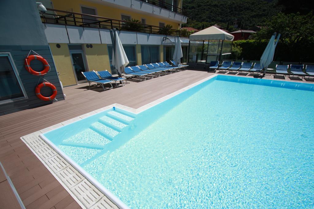 Hotel Miorelli Torbole Sul Garda Buitenkant foto