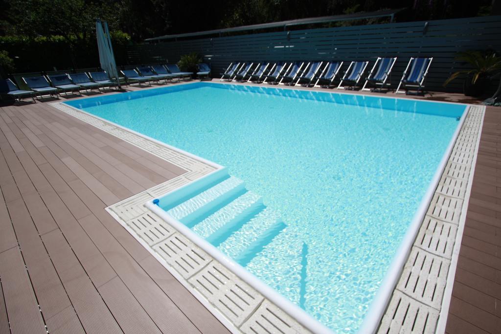 Hotel Miorelli Torbole Sul Garda Buitenkant foto