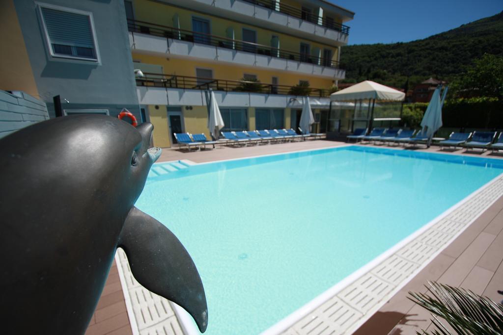 Hotel Miorelli Torbole Sul Garda Buitenkant foto