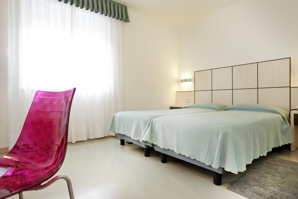 Hotel Miorelli Torbole Sul Garda Buitenkant foto